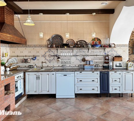 Московская обл, г Балашиха, деревня Черное, ул Чернореченская, д 340